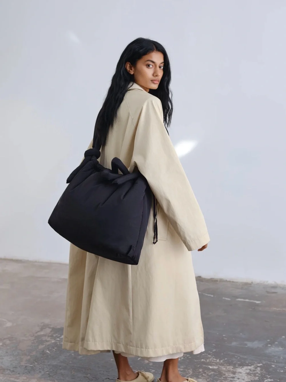 Olend Tote Bag with Knotted Strap